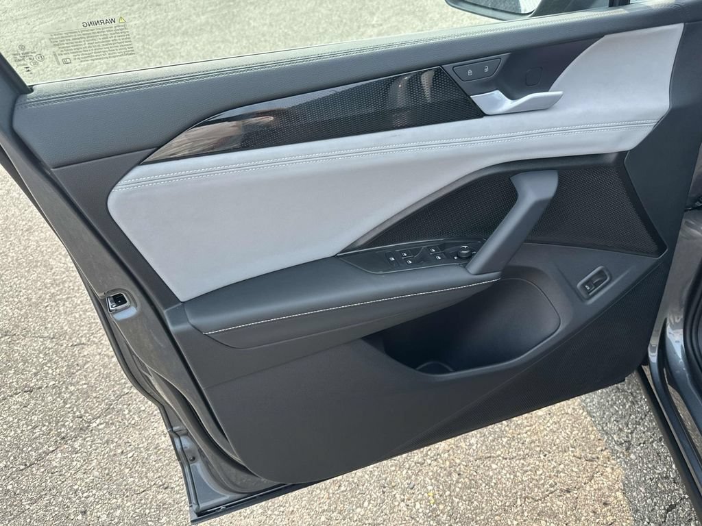 New 2026 Volkswagen Tiguan SE AWD/4WD image 10