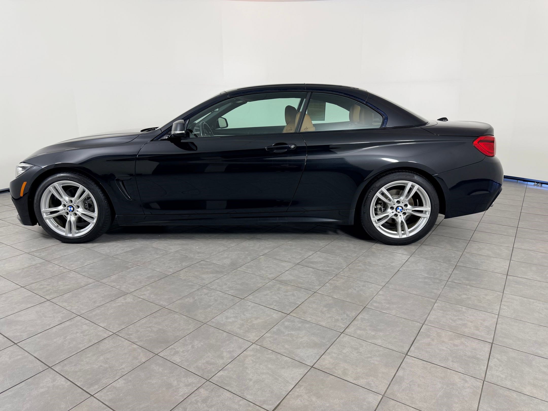 Used 2019 BMW 430i Convertible w/ M Sport Package image 34