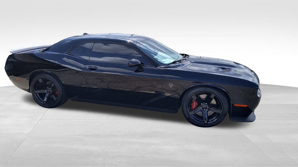 Used 2017 Dodge Challenger SRT Hellcat image 3
