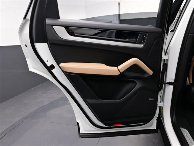 New 2026 Porsche Cayenne Coupe image 13