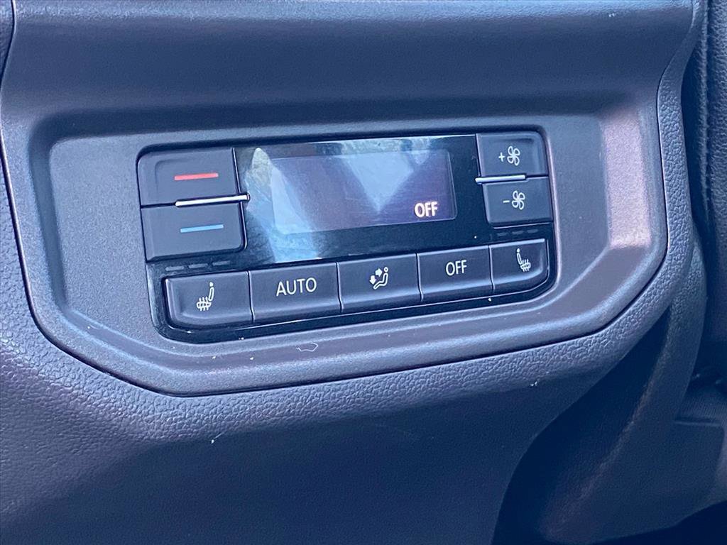 Certified 2024 Volkswagen Atlas SEL Premium R-Line image 24