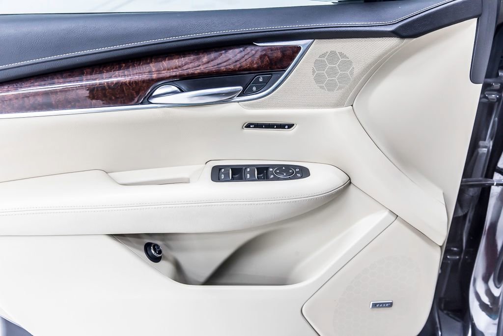 Used 2019 Cadillac XT5 Luxury FWD image 24
