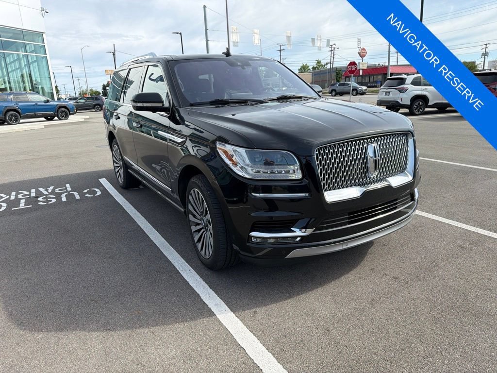 Used 2018 Lincoln Navigator Reserve w/ Technology Package AWD/4WD image 1