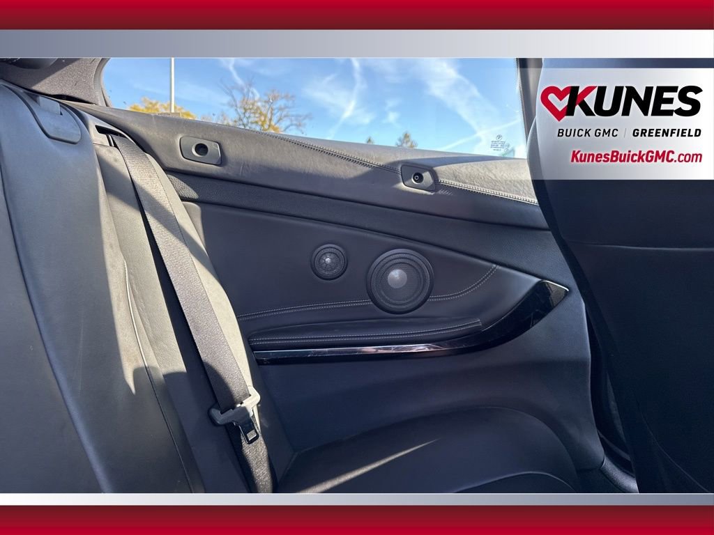 Used 2018 BMW M4 Convertible image 42