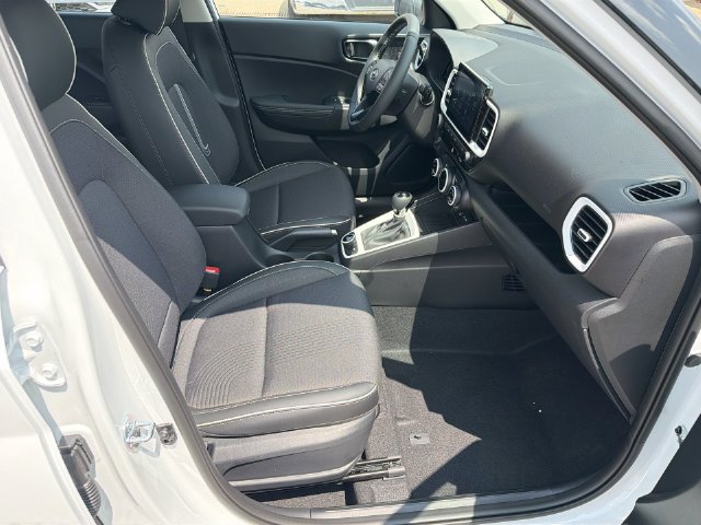 New 2026 Hyundai Venue SEL FWD image 33