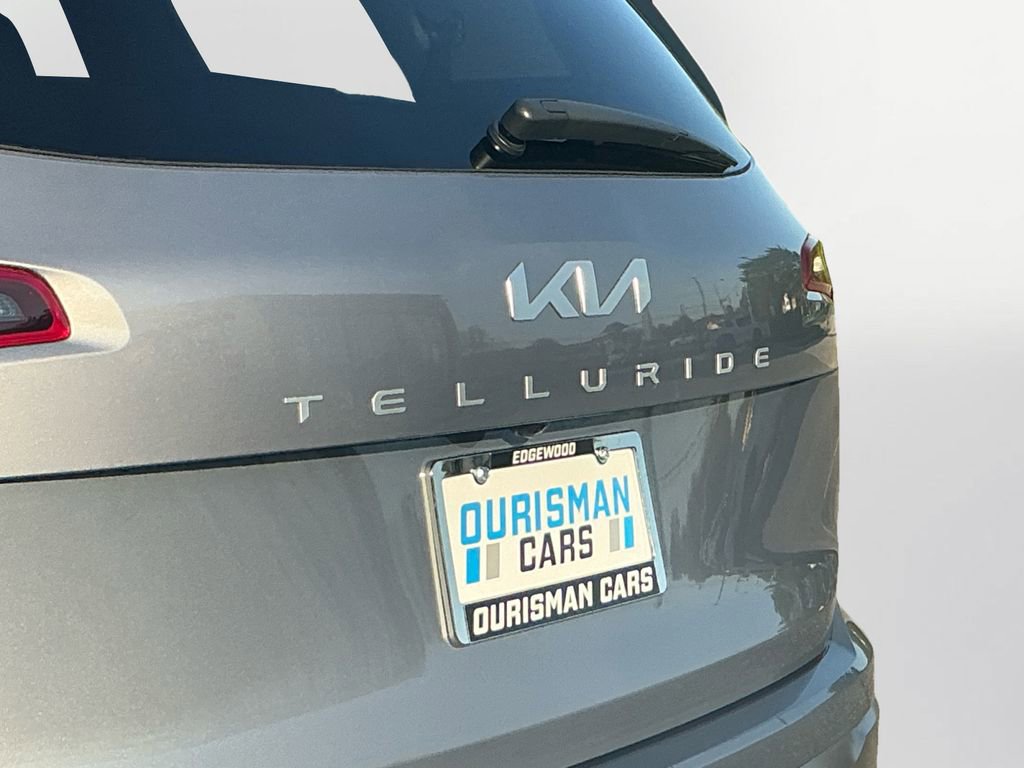 Used 2025 Kia Telluride S FWD image 19
