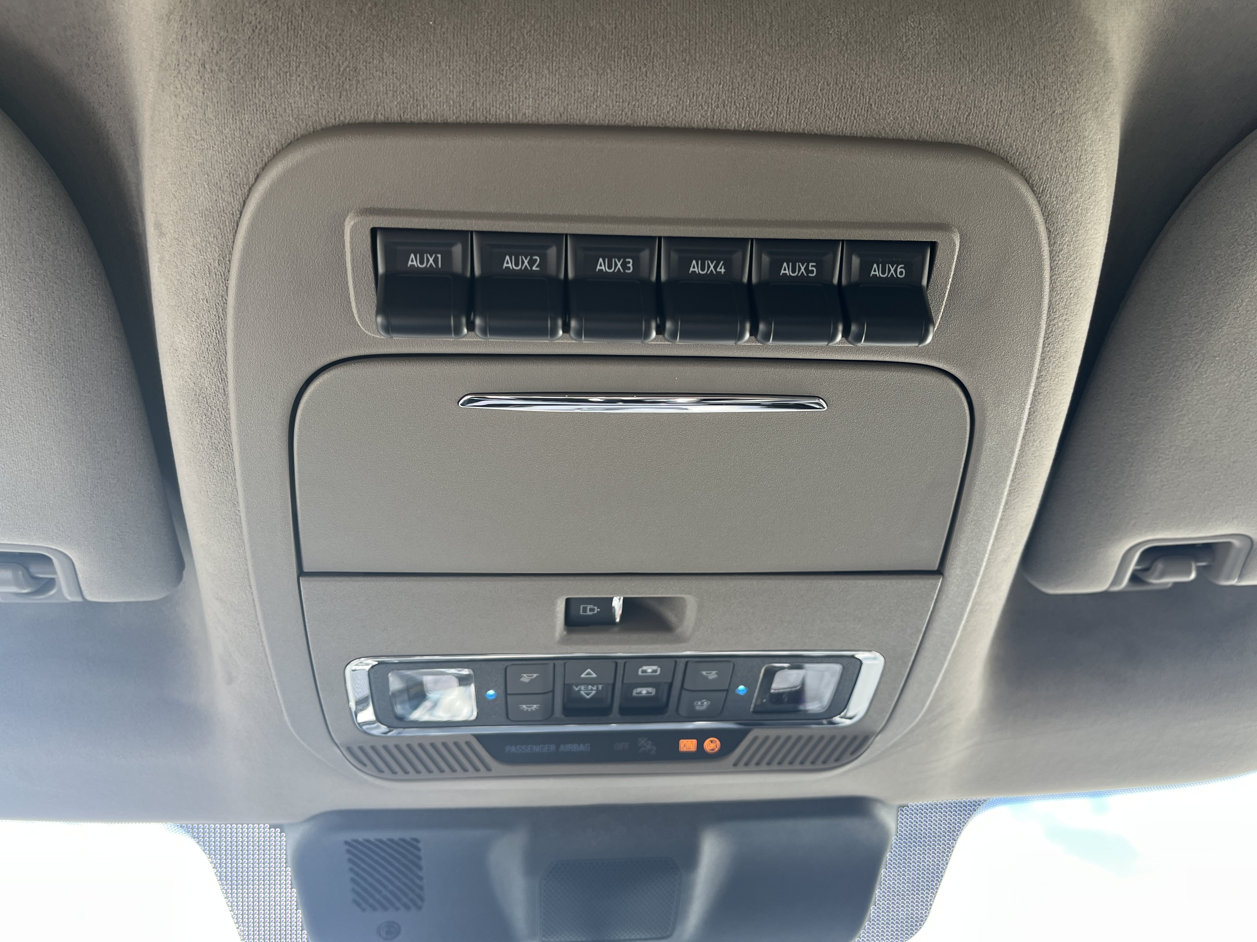 New 2027 Ford F350 Platinum w/ Platinum Plus Package AWD/4WD image 34