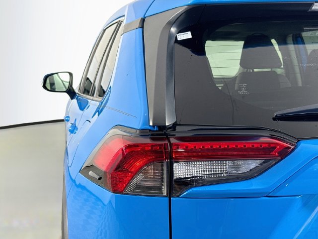 Used 2019 Toyota RAV4 XLE w/ Convenience Package FWD image 35