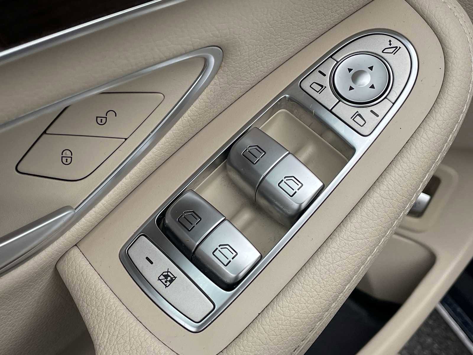 Used 2018 Mercedes-Benz C 300 Sedan image 13