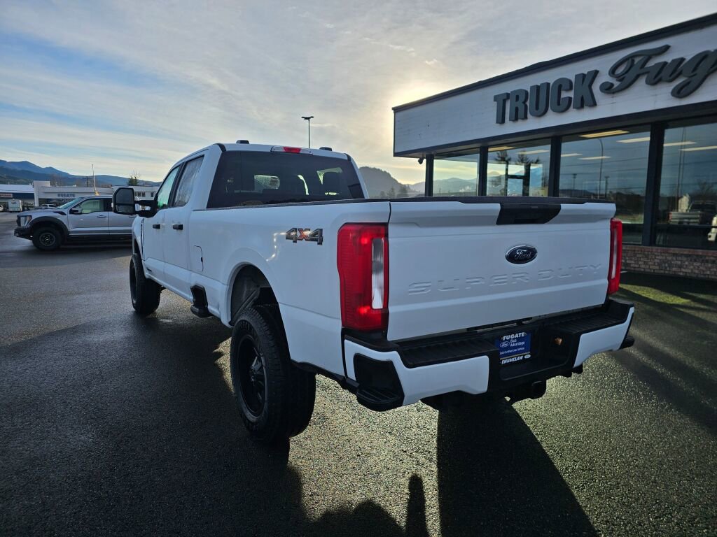 Certified 2024 Ford F350 XLT image 8