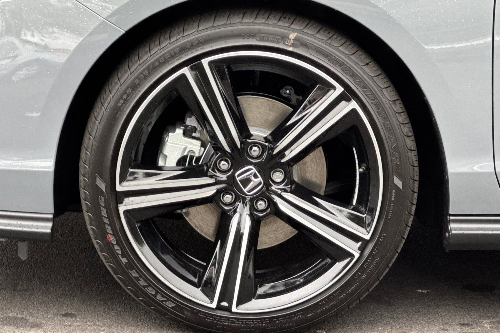 Used 2025 Honda Accord Sport image 33