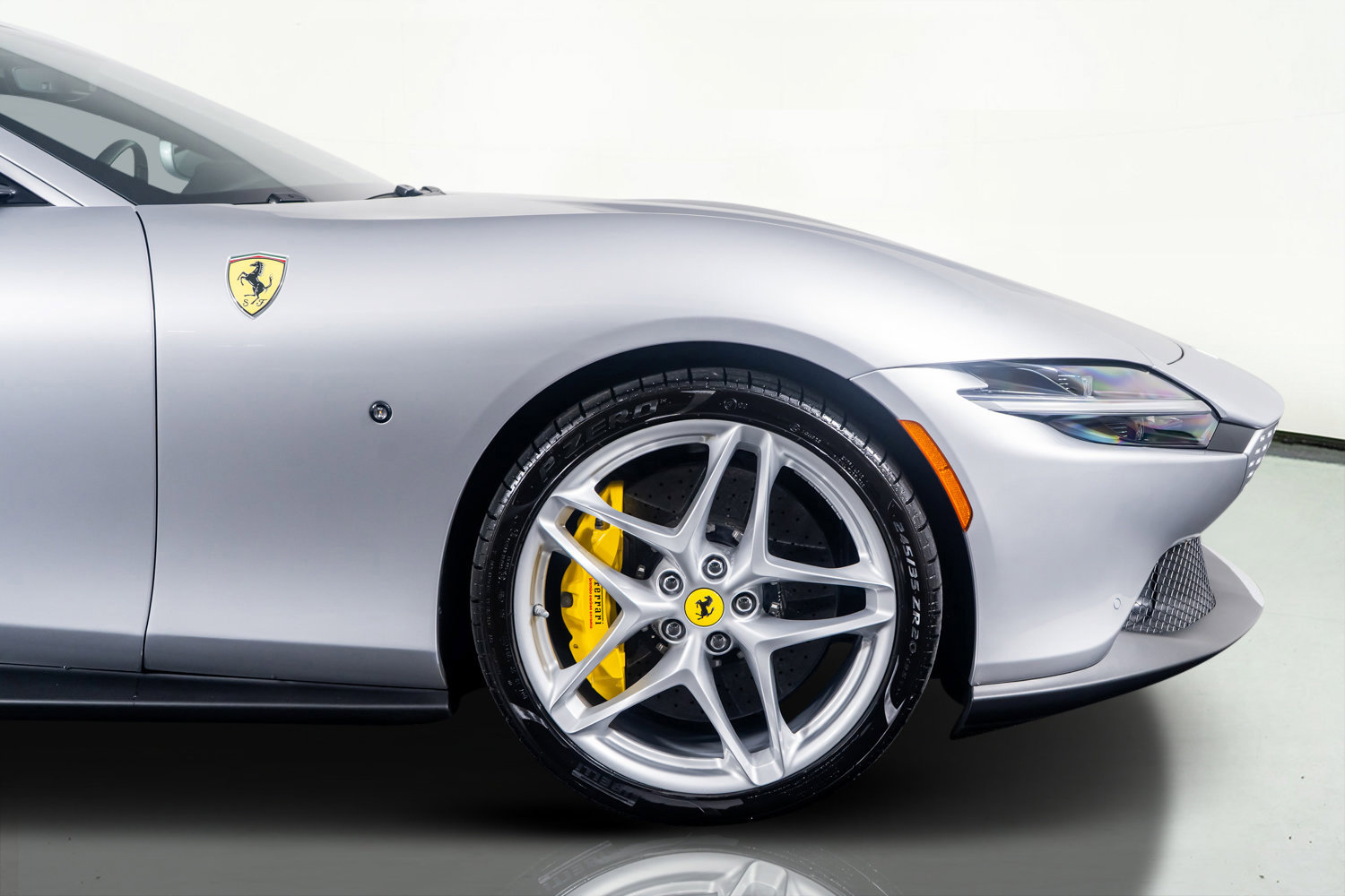 Used 2022 Ferrari Roma image 6