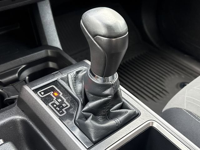 Used 2022 Toyota Tacoma TRD Sport w/ TRD Premium Sport Package AWD/4WD image 25