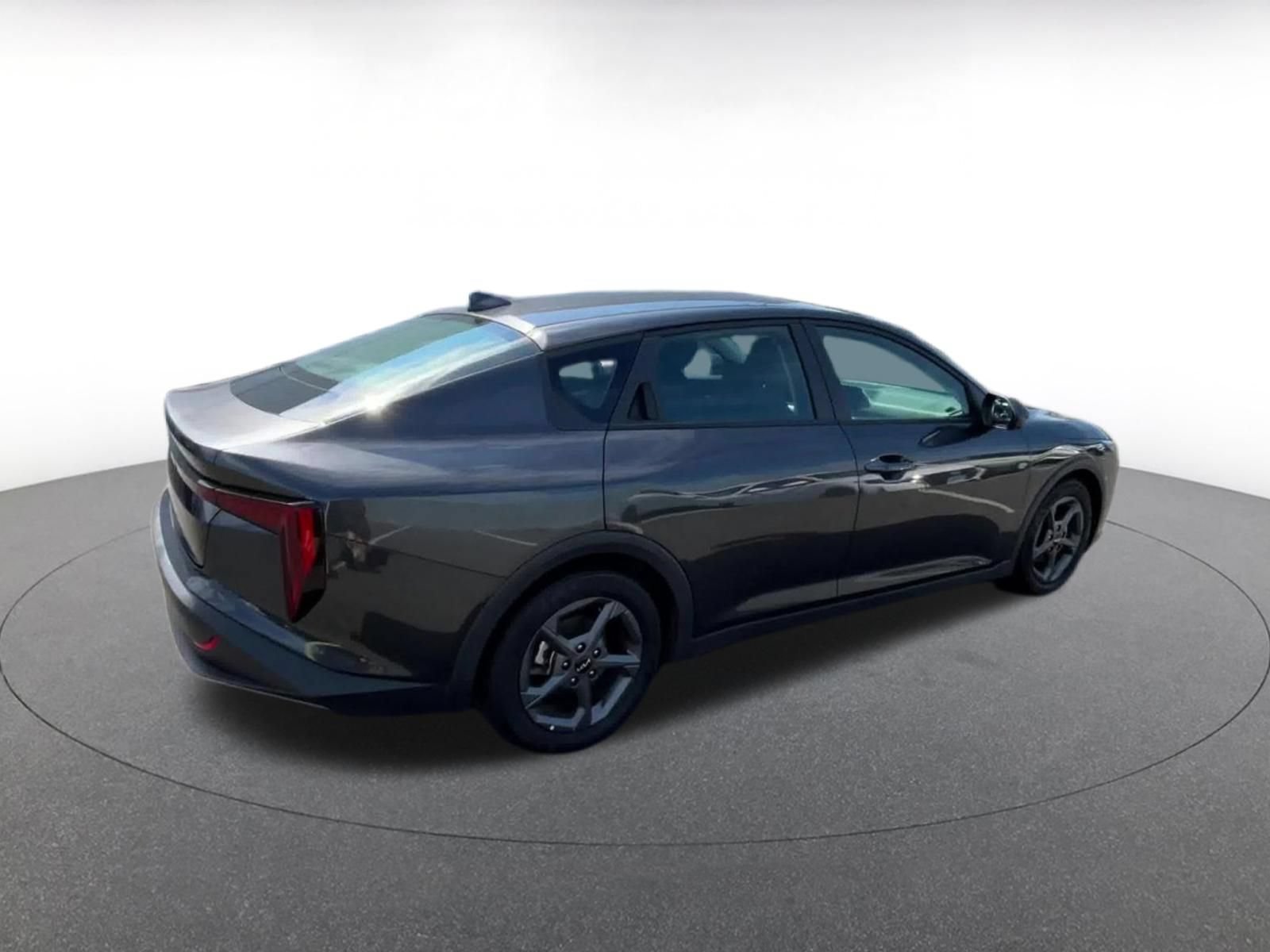 Used 2025 Kia K4 FWD image 14