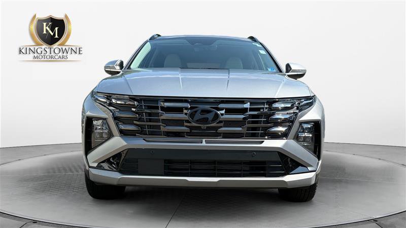 Used 2025 Hyundai Tucson Limited FWD image 8