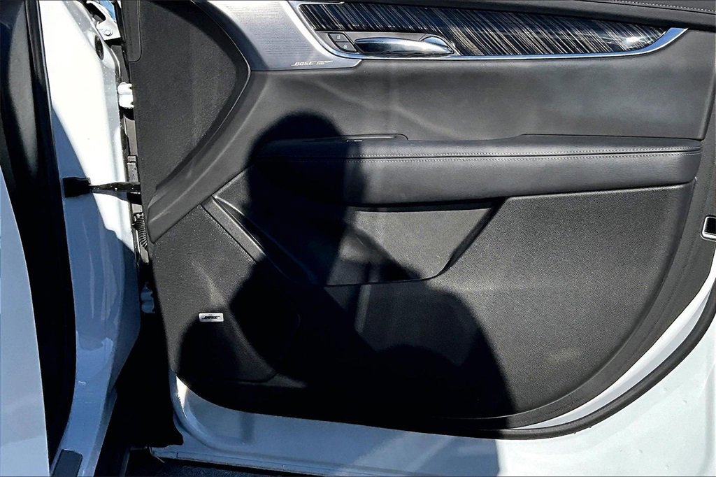 Used 2025 Cadillac XT6 Premium Luxury image 19