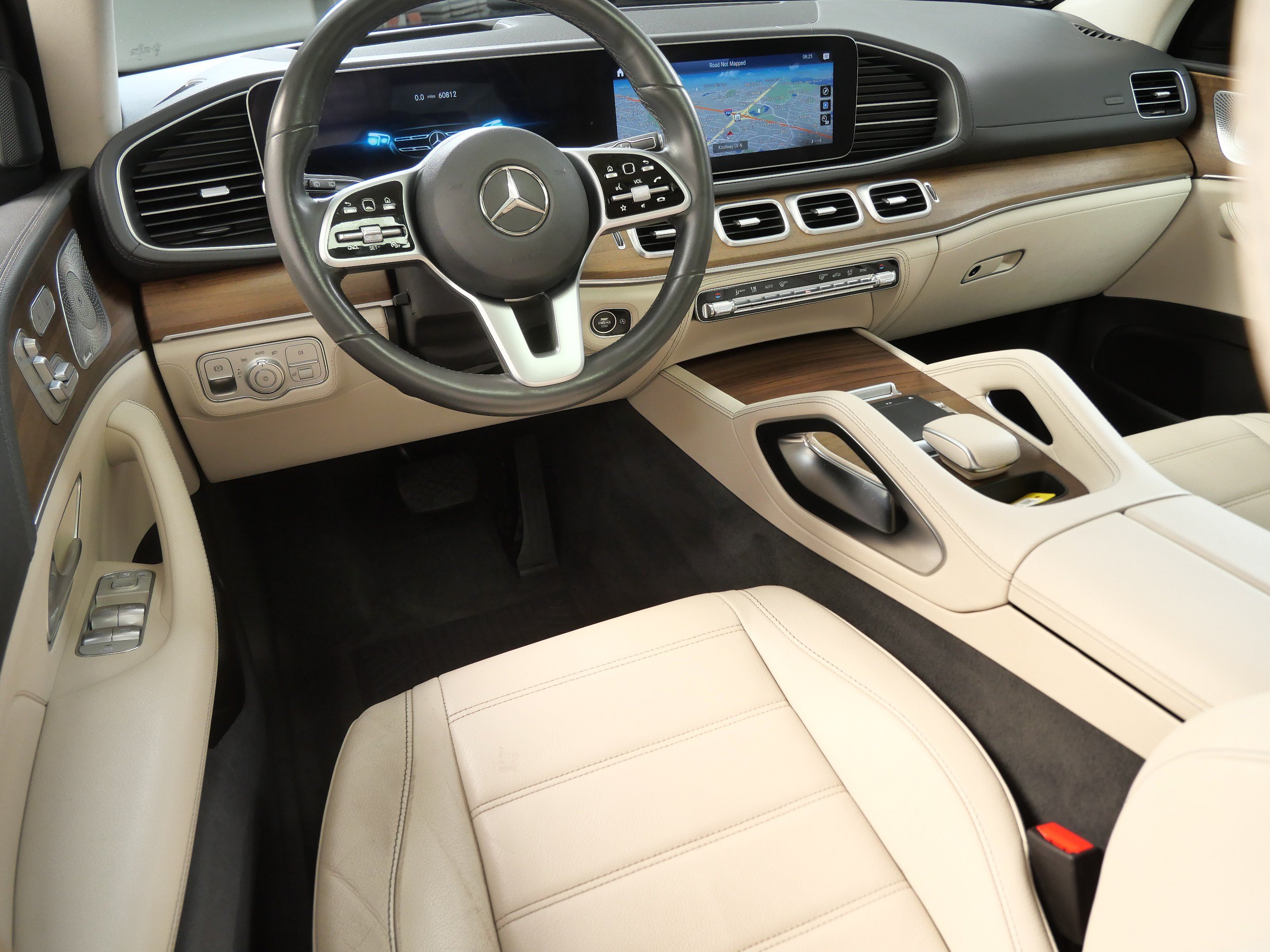 Used 2020 Mercedes-Benz GLE 450 4MATIC image 2