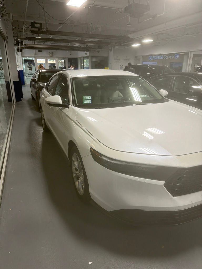 Used 2023 Honda Accord LX image 6