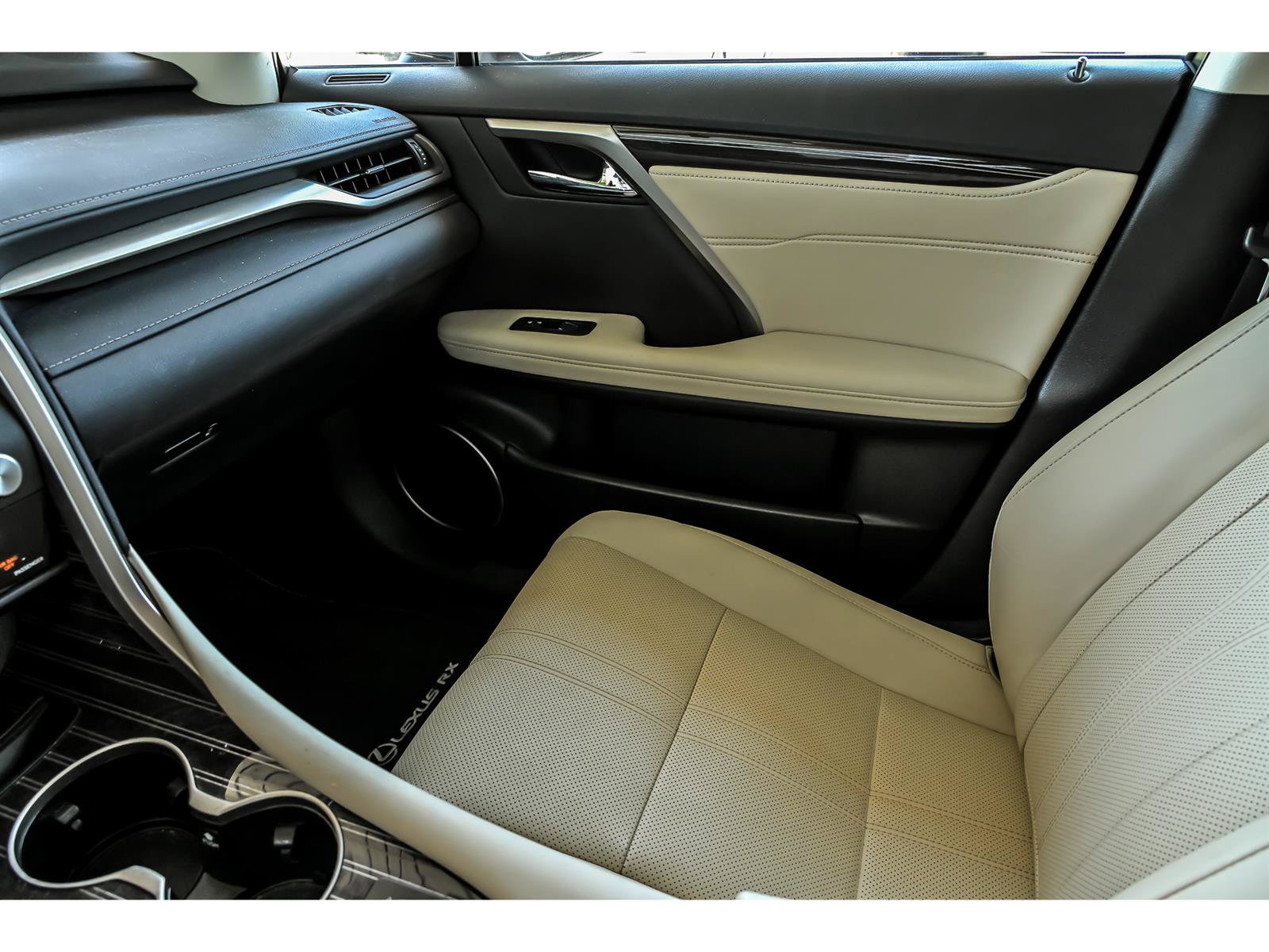 Used 2021 Lexus RX 450h AWD w/ Luxury Package image 24