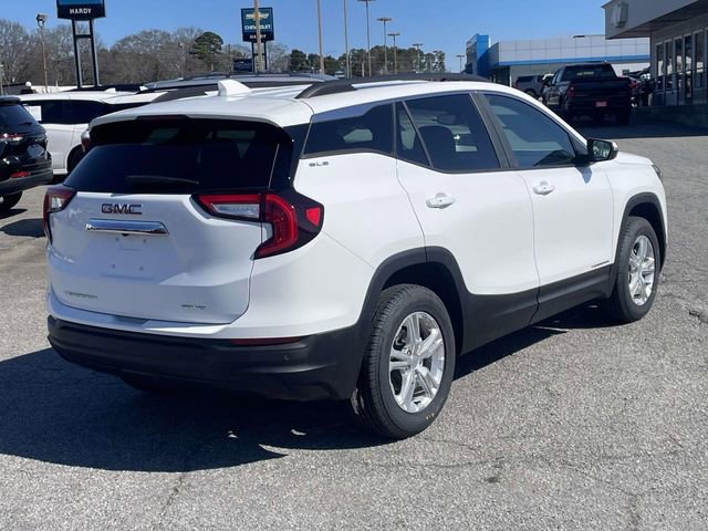 Used 2024 GMC Terrain SLE w/ Driver Convenience Package AWD/4WD image 3