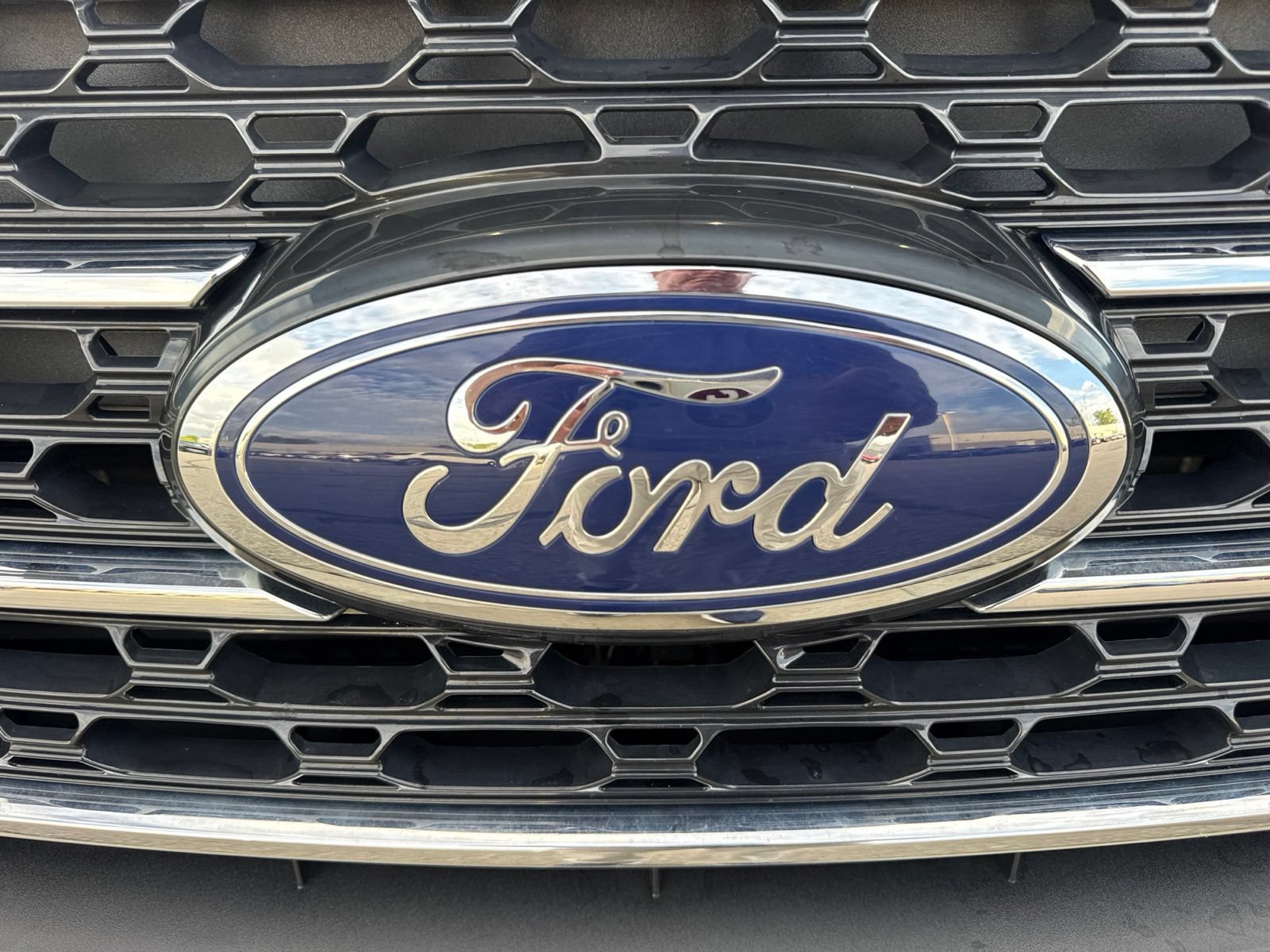 Certified 2024 Ford Explorer XLT w/ Equipment Group 202A AWD/4WD image 13