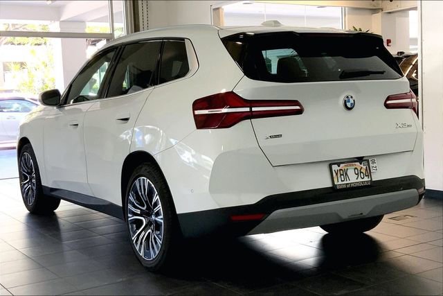 Used 2025 BMW X3 xDrive30i image 5