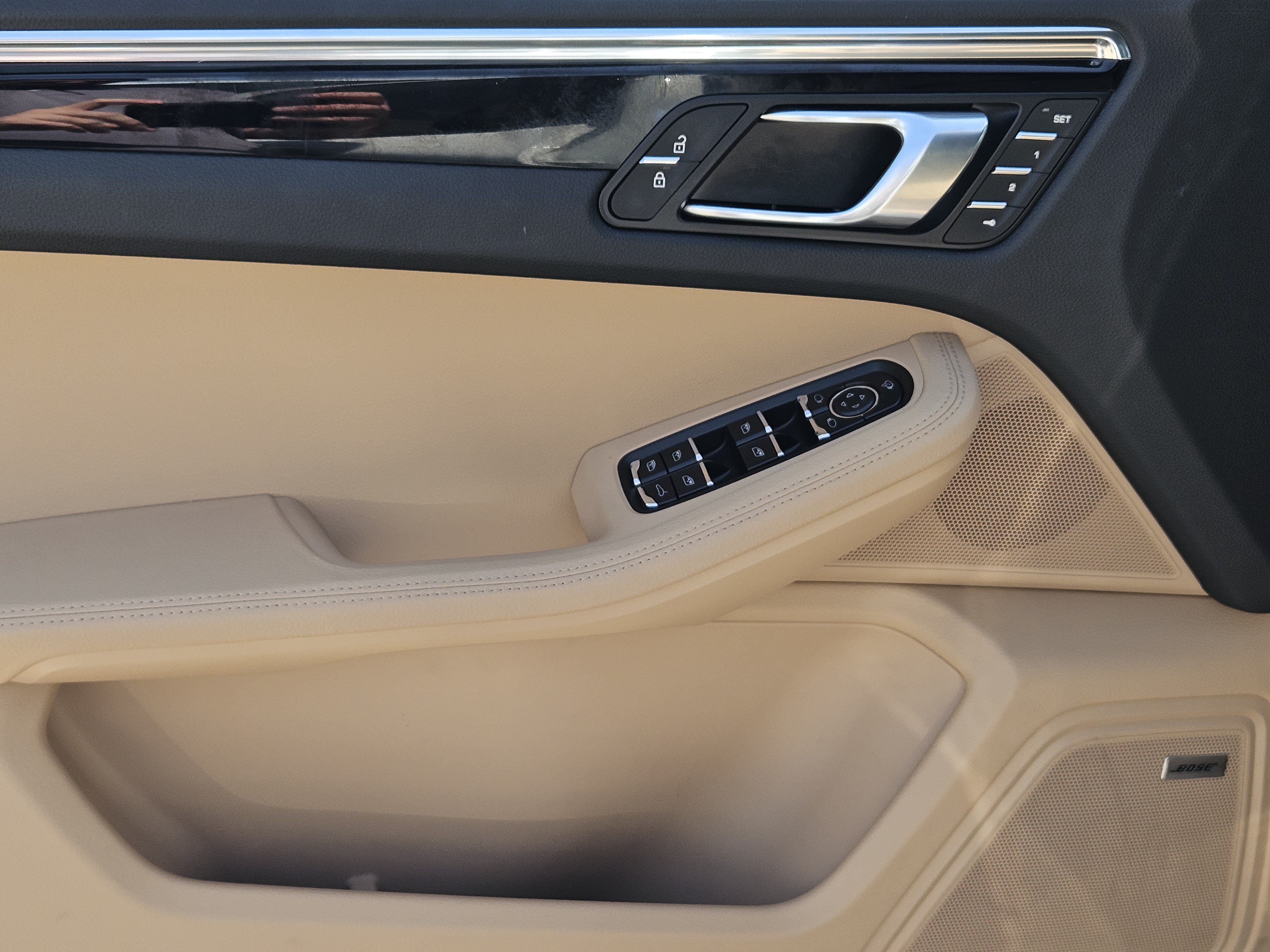 Certified 2026 Porsche Macan AWD/4WD image 22