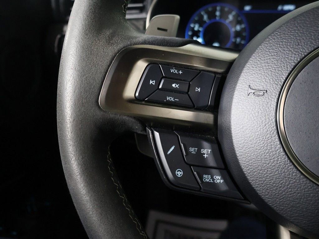 Used 2020 Ford Mustang Shelby GT500 w/ Carbon Fiber Track Pack image 35