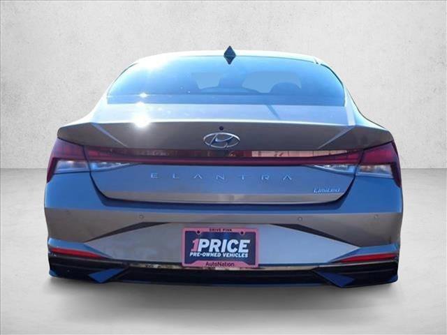 Used 2023 Hyundai Elantra Limited image 3