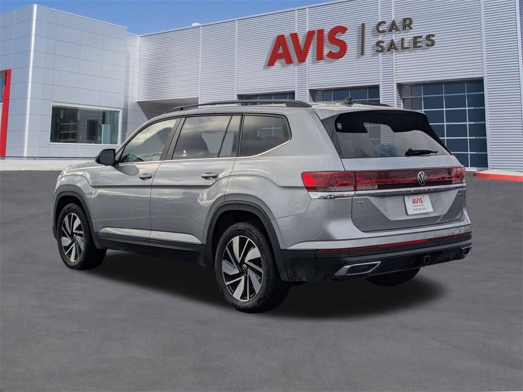 Used 2025 Volkswagen Atlas SE image 3