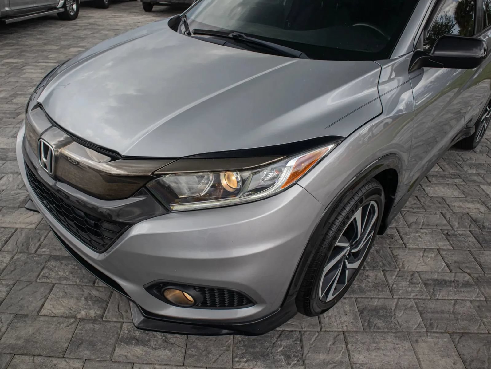 Used 2019 Honda HR-V Sport image 12