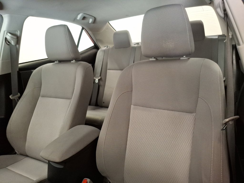 Used 2014 Toyota Corolla LE FWD image 18
