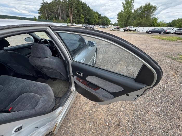 Used 2003 Hyundai Sonata GLS FWD image 28