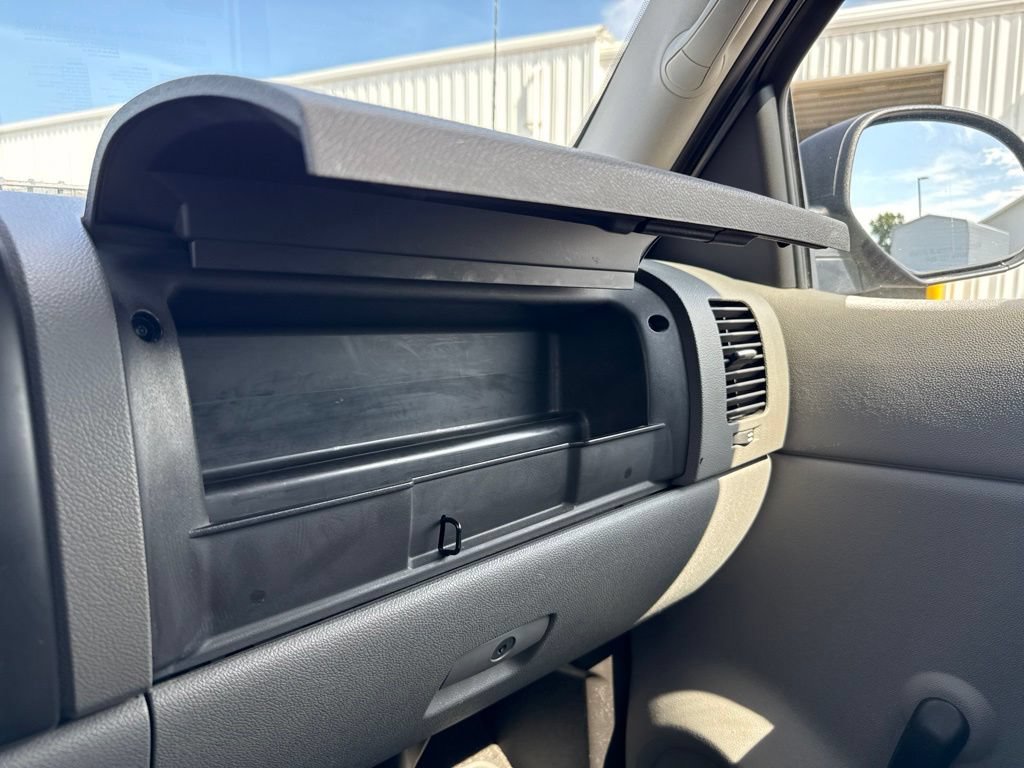 Used 2007 Chevrolet Silverado 1500 W/T w/ LS Package RWD image 21