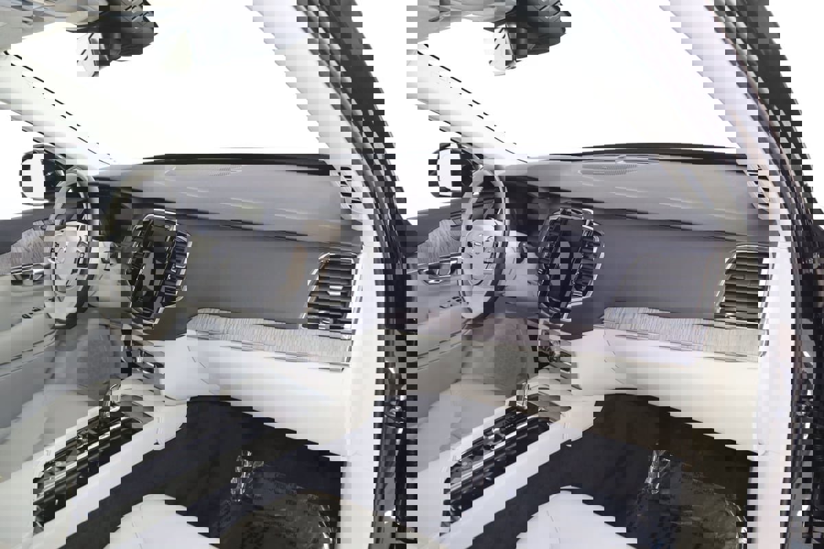 Used 2023 Volvo XC90 B6 Plus w/ Protection Package Premier image 43