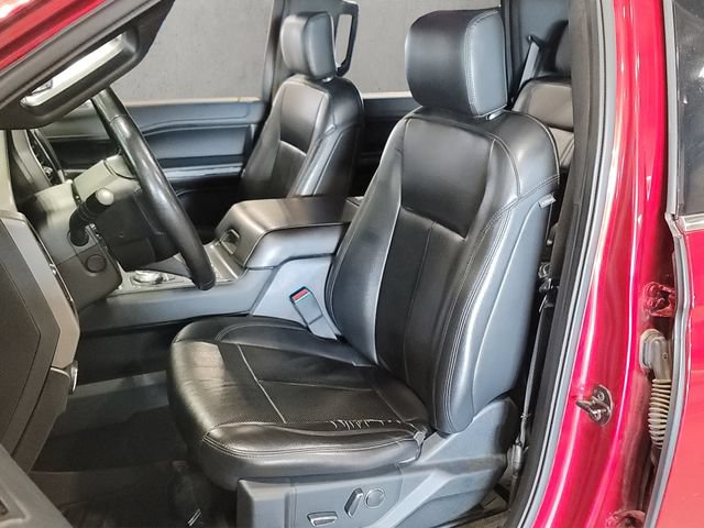 Used 2019 Ford Expedition XLT w/ Equipment Group 202A AWD/4WD image 6