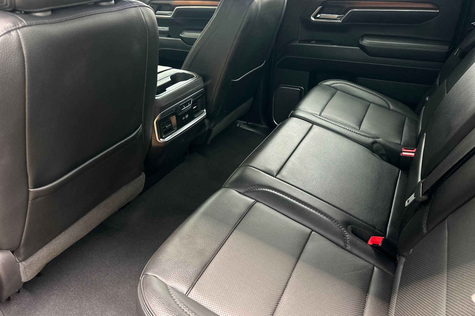 Used 2024 GMC Sierra 1500 Denali w/ Denali Reserve Package AWD/4WD image 14
