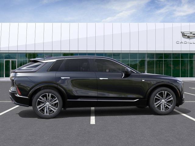 New 2026 Cadillac Lyriq Luxury w/ LPO, Floor Liner Package AWD/4WD image 29