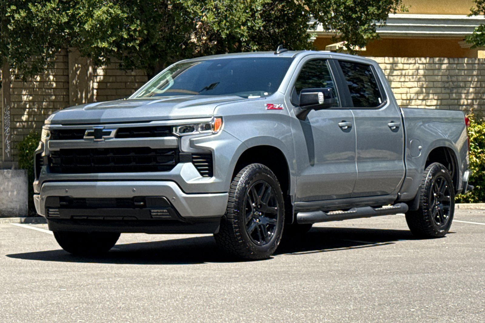 Used 2025 Chevrolet Silverado 1500 RST w/ Convenience Package II AWD/4WD image 9