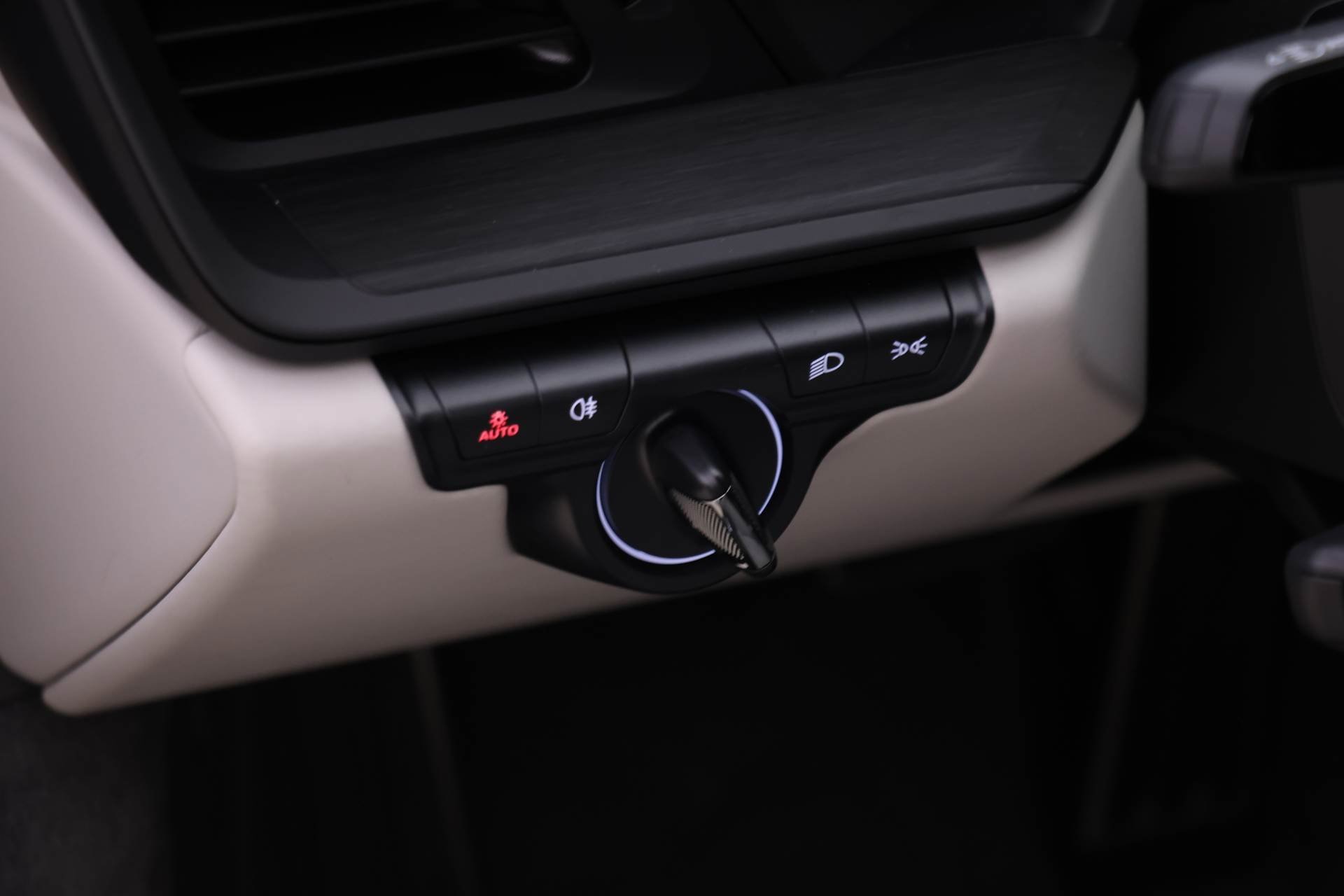 Certified 2024 Porsche 911 Carrera 4 GTS image 23