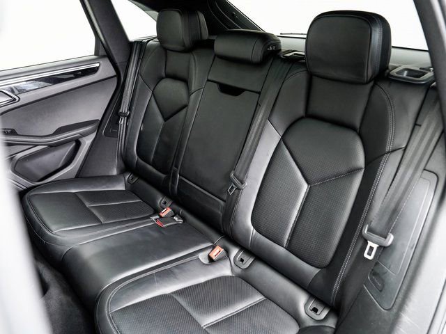 Used 2017 Porsche Macan image 27