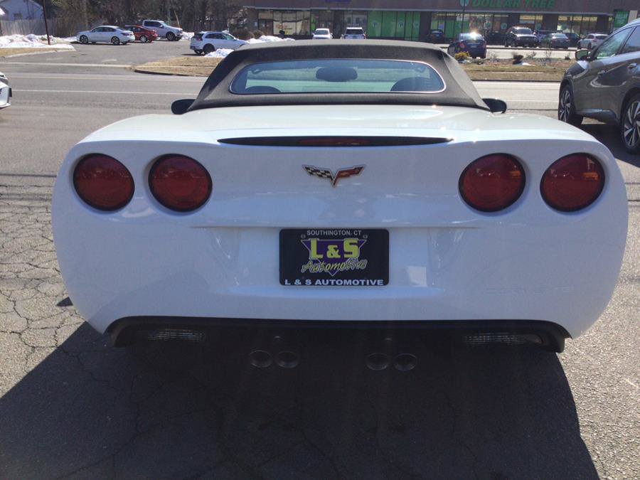Used 2007 Chevrolet Corvette Convertible w/ Preferred Equipment Group RWD image 9