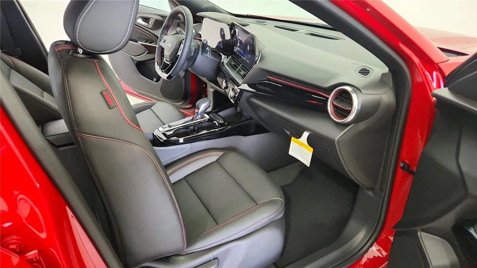 New 2026 Chevrolet Trax RS w/ Driver Confidence Package FWD image 35