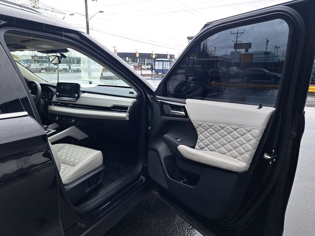 Used 2023 Mitsubishi Outlander SEL 40th Anniversary image 16