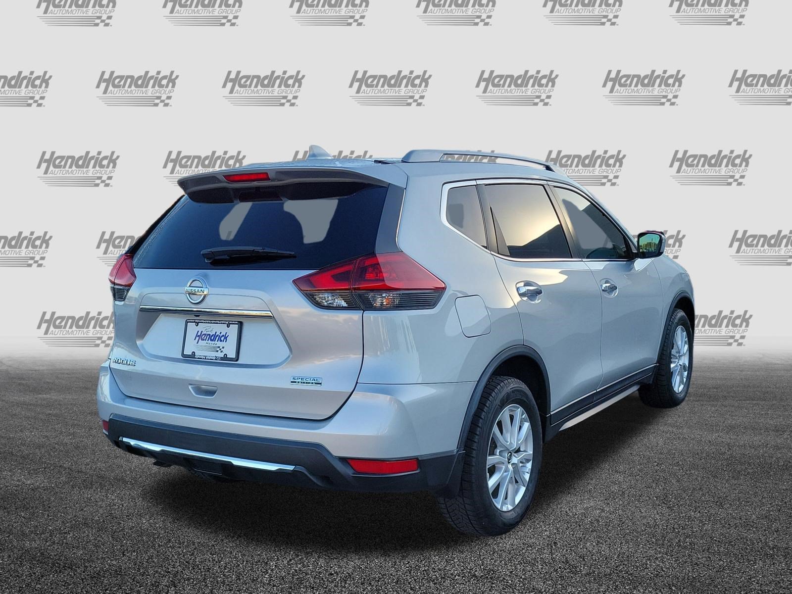 Used 2020 Nissan Rogue S w/ Special Edition Package FWD image 7