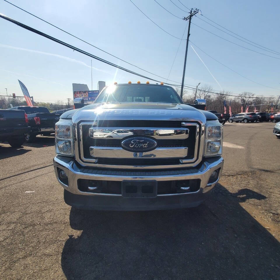 Used 2016 Ford F250 Lariat w/ Chrome Package image 8