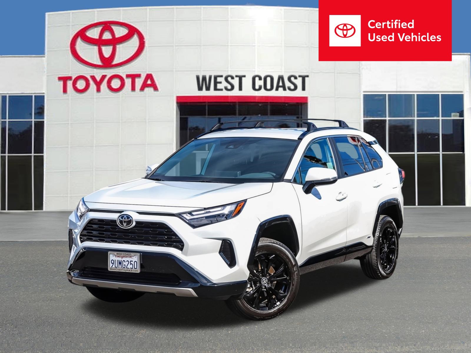 Used 2025 Toyota RAV4 SE video 1