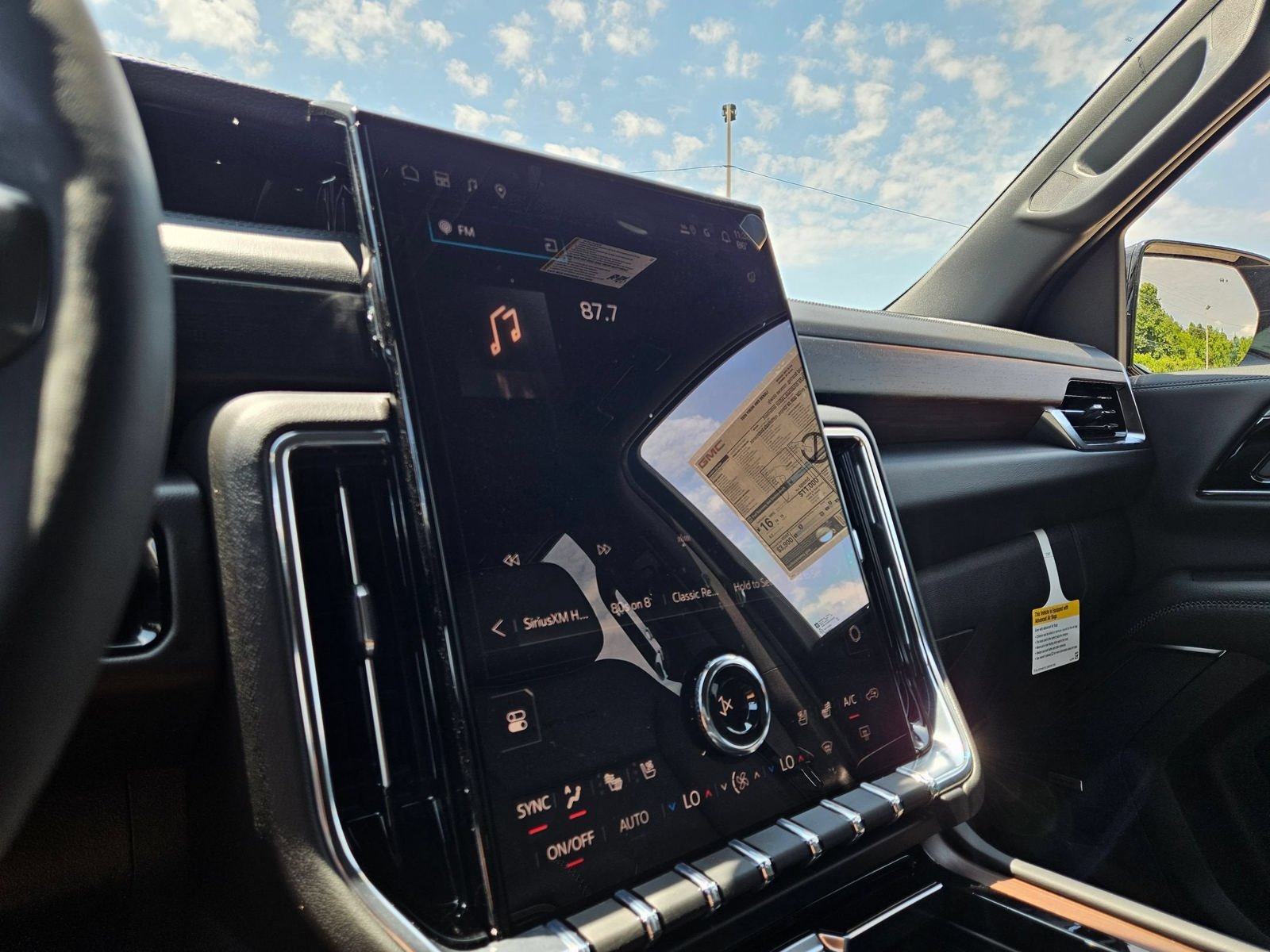 New 2026 GMC Yukon Denali AWD/4WD image 18