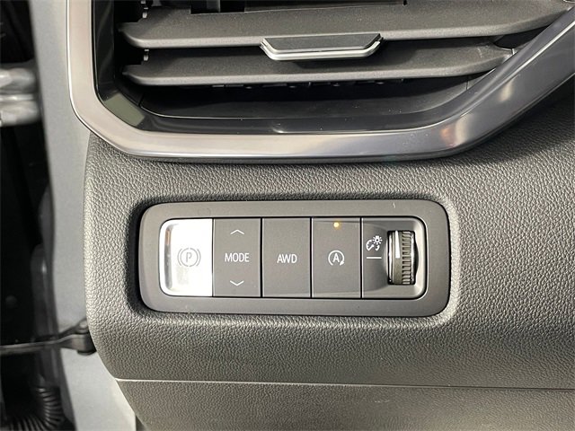 New 2026 GMC Acadia AT4 w/ Luxury Package image 9