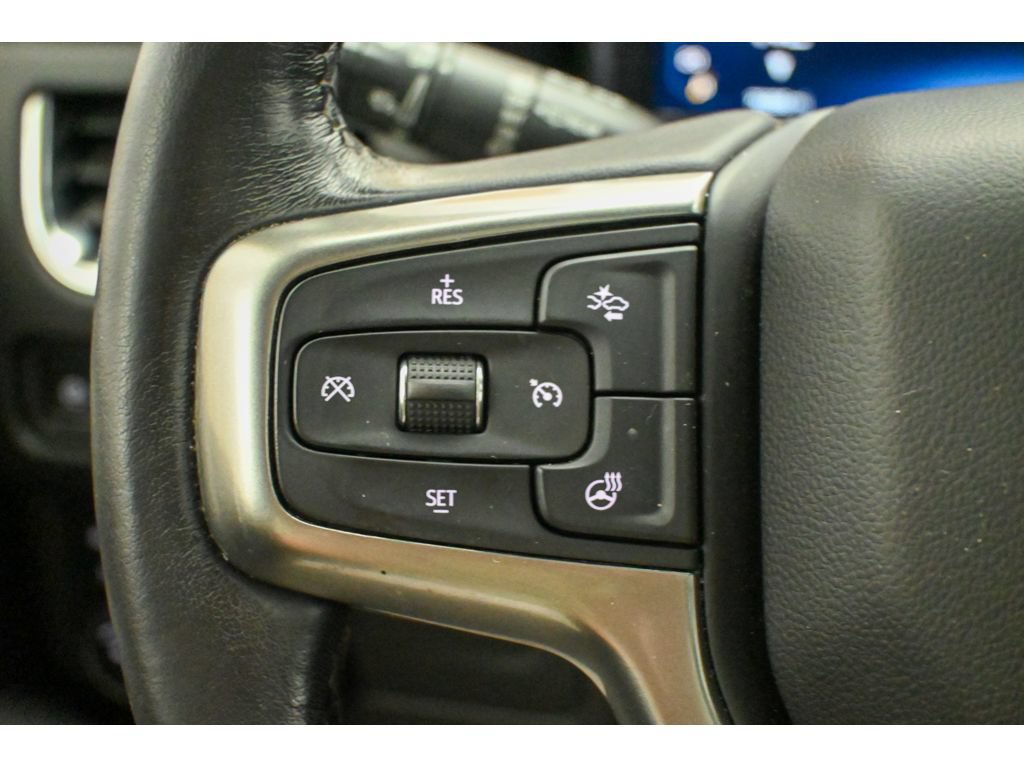 Used 2022 Chevrolet Tahoe Z71 w/ Luxury Package AWD/4WD image 28